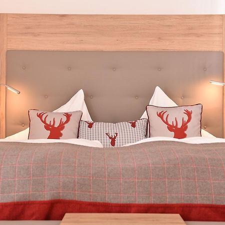 פאדרבורן Hotel Kaiserpfalz מראה חיצוני תמונה