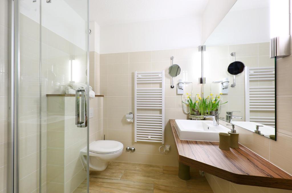 פאדרבורן Hotel Kaiserpfalz מראה חיצוני תמונה