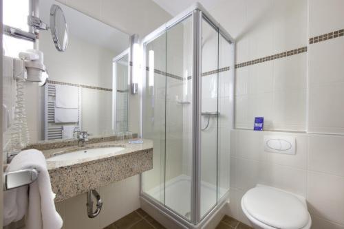 פאדרבורן Hotel Kaiserpfalz מראה חיצוני תמונה