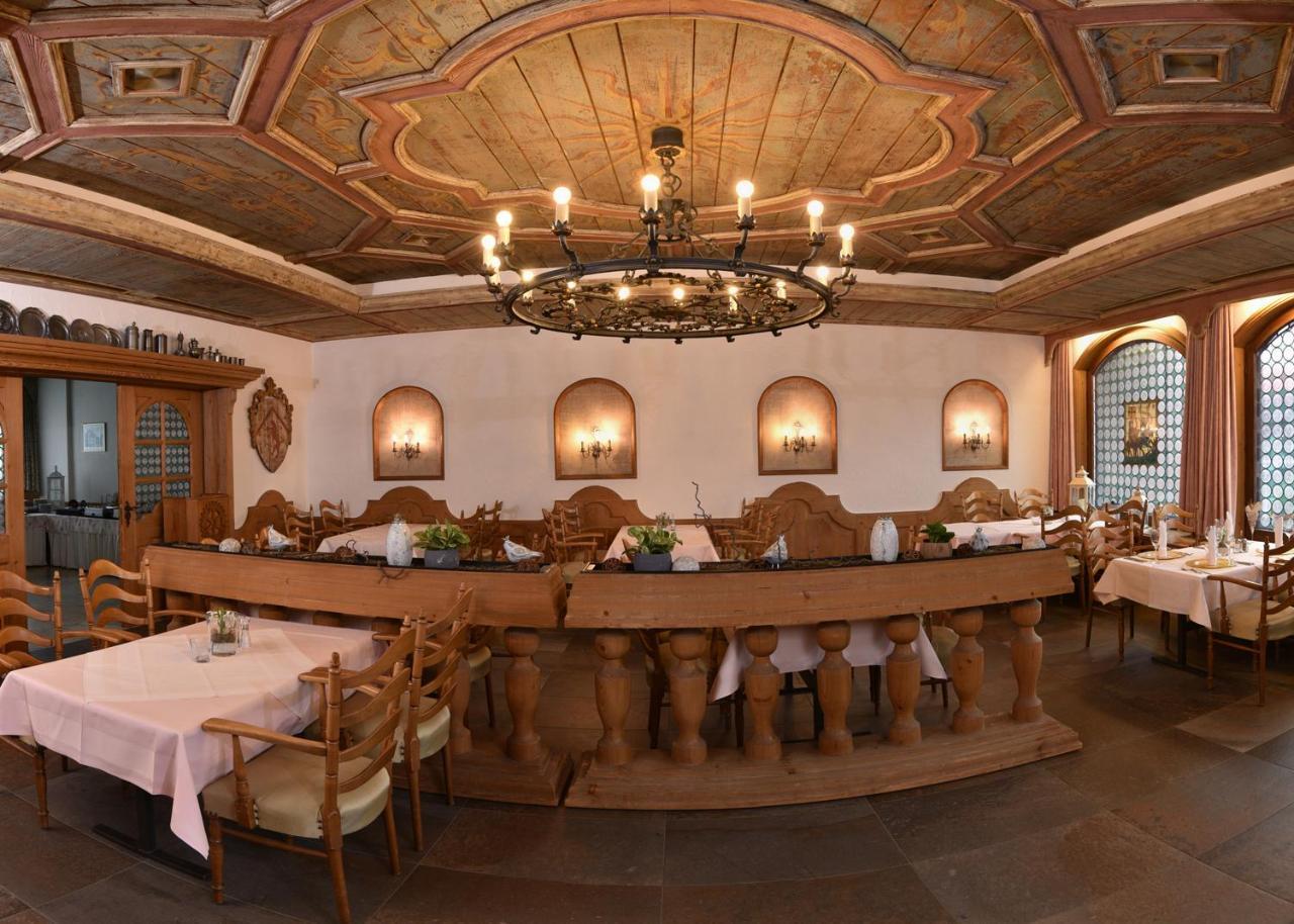 פאדרבורן Hotel Kaiserpfalz מראה חיצוני תמונה