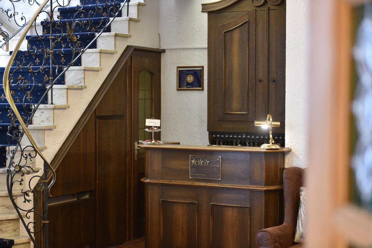 פאדרבורן Hotel Kaiserpfalz מראה חיצוני תמונה